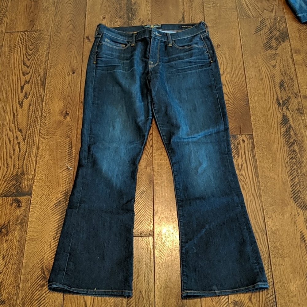 EUC Lucky Sofia Boot Cut Jeans size 31
